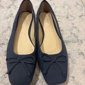 Liz Claiborne navy ballet flats